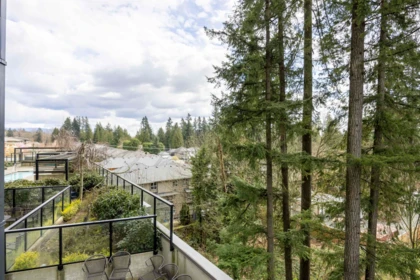 Hallway Photo of 605 3080 Lincoln Avenue, Coquitlam, BC