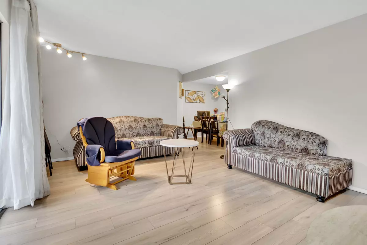 Living Room Photo of 1104 10620 150 Street, Surrey, BC