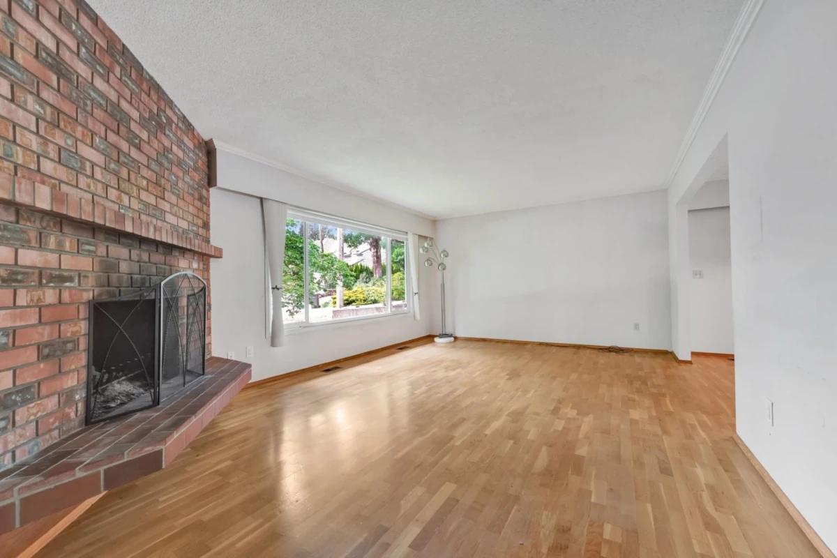 Dining Area Photo of 733 Shaw Avenue, Coquitlam, BC