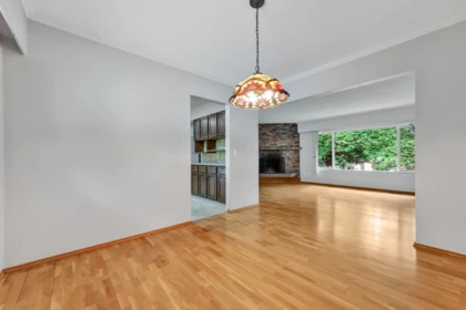 Breakfast Nook Photo of 733 Shaw Avenue, Coquitlam, BC