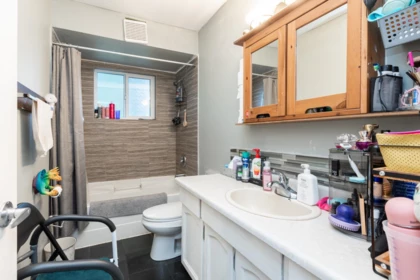 Laundry Room Photo of 32774 Badger Avenue, Mission, BC