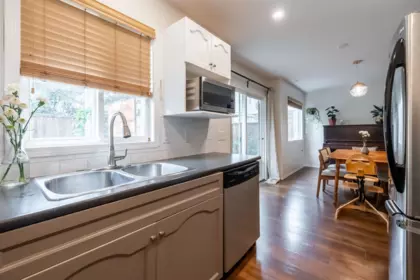 4 9486 Woodbine Street, Chilliwack, BC, Chilliwack — Townhouse for sale