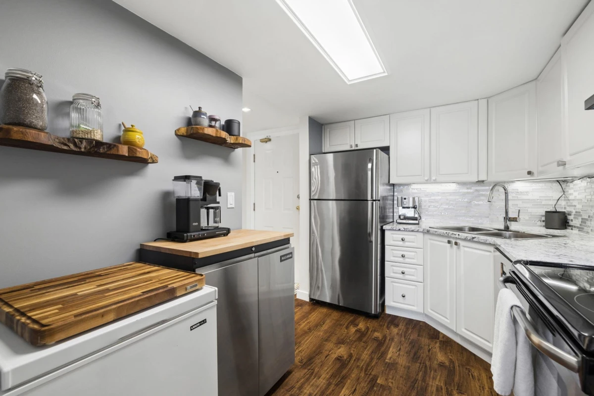 Dining Area Photo of 301 1519 Grant Avenue, Port Coquitlam, BC