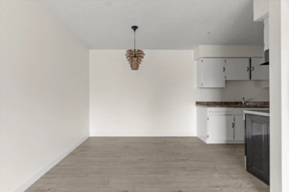 Walk-In Closet Photo of 322 45598 Mcintosh Drive, Chilliwack, BC