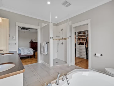 Guest Bathroom Photo of 5721 224 Street, Langley, BC