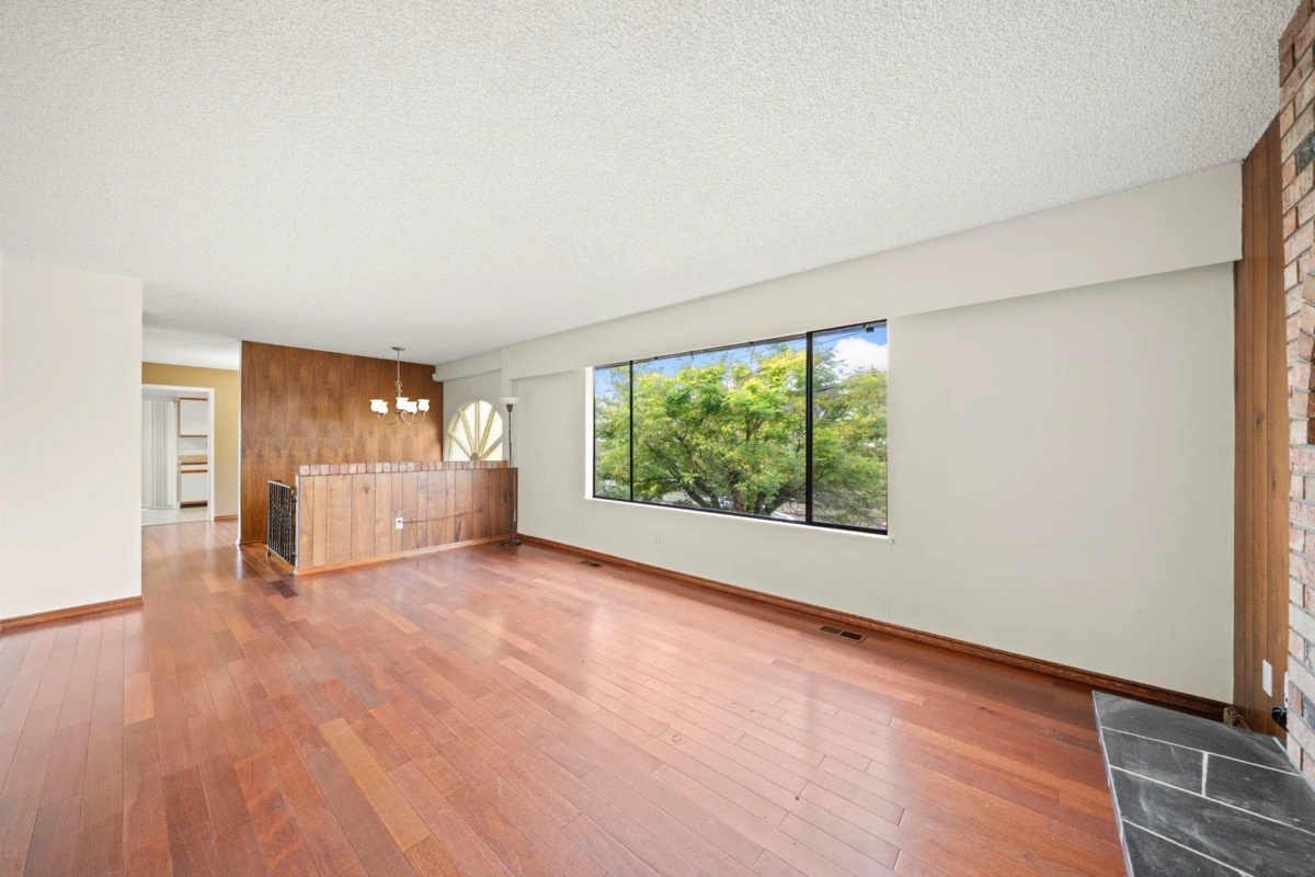 Living Room Photo of 9920 Francis Road, Richmond, BC