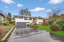 812 Grover Avenue, Coquitlam, BC