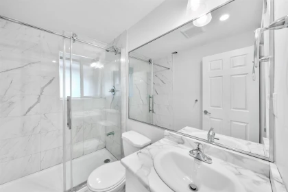 Mudroom Photo of 14339 74a Avenue, Surrey, BC