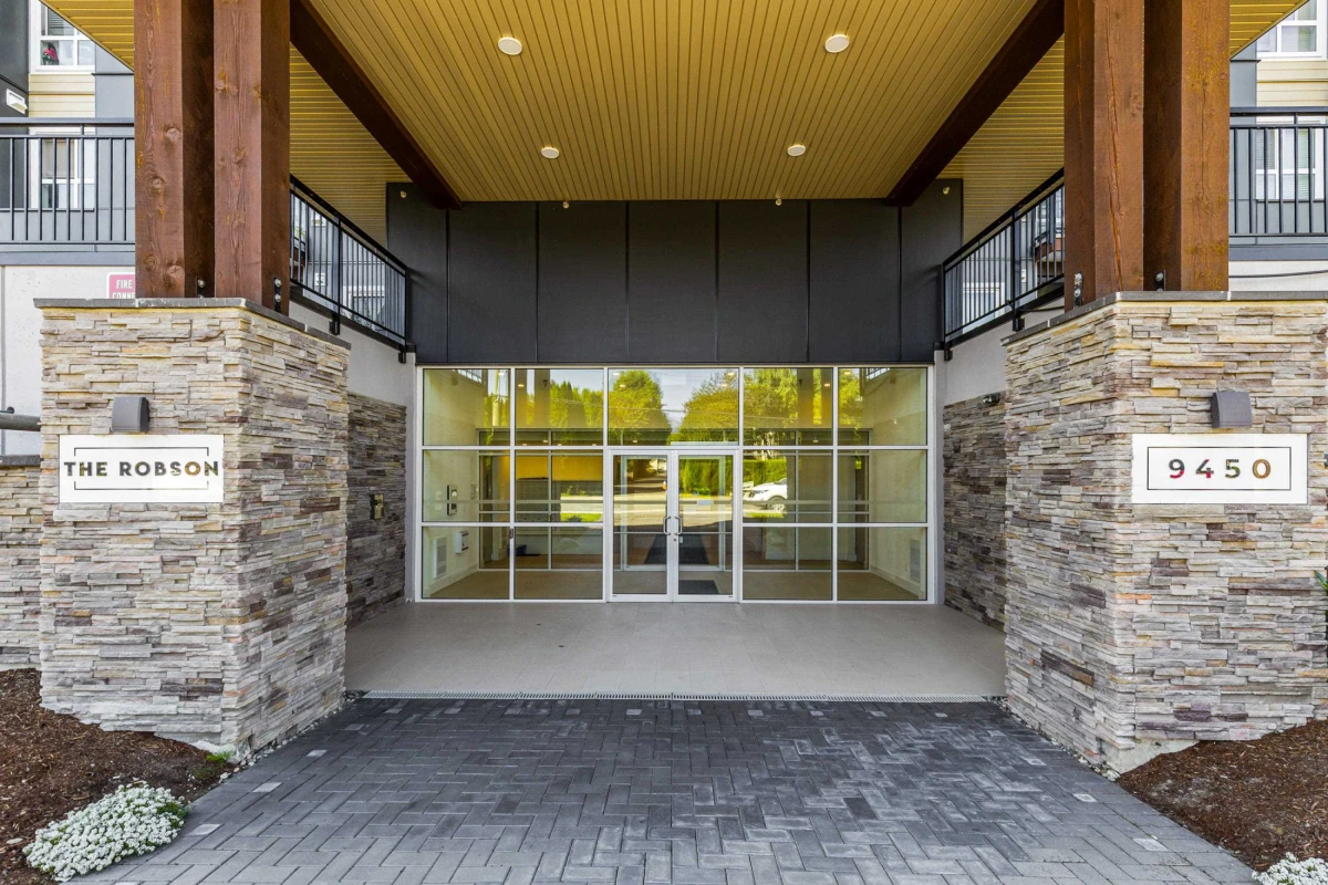 Family Room Photo of 214 9450 Robson Street, Chilliwack, BC