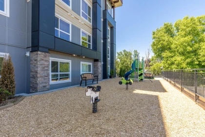 Garden / Landscaping Photo of 214 9450 Robson Street, Chilliwack, BC