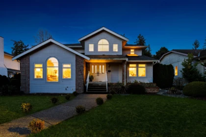Front Yard Photo of 1960 128 Street, Surrey, BC