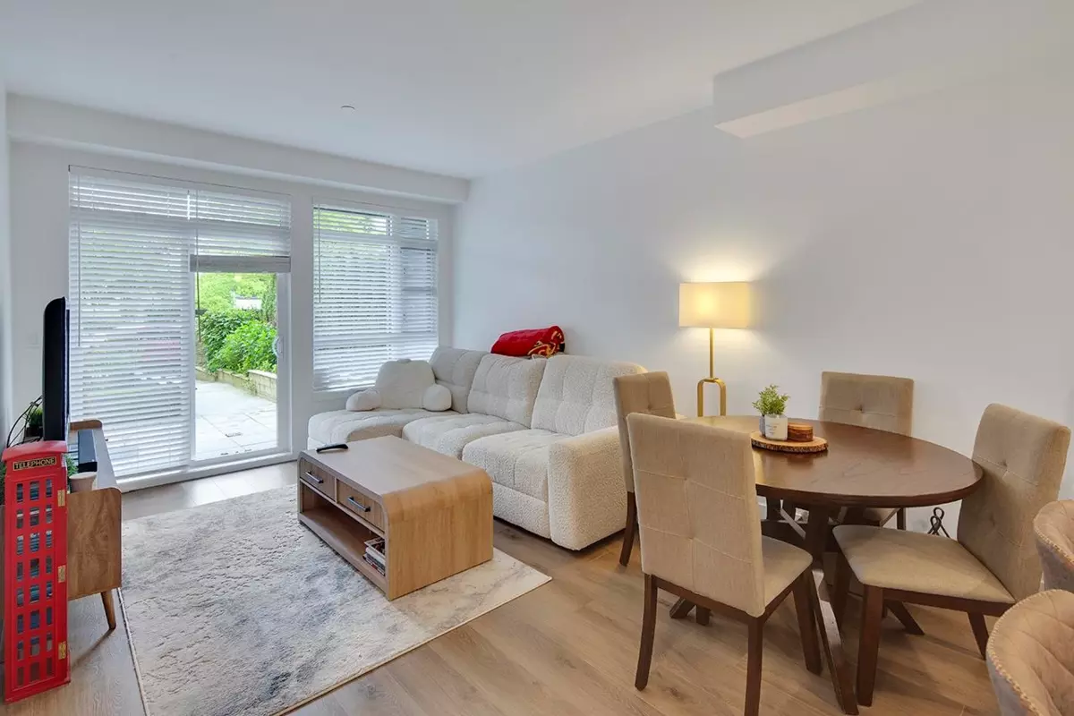 Living Room Photo of 101 22562 121 Avenue, Maple Ridge, BC