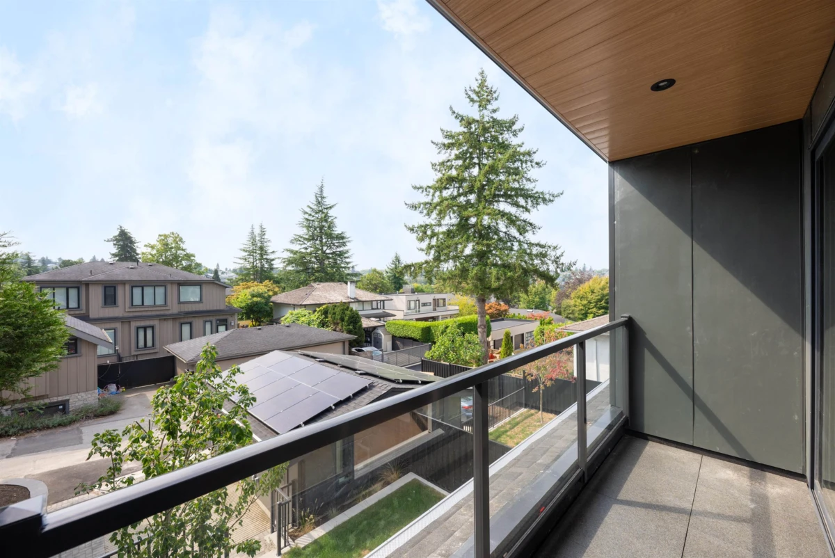 Guest Bathroom Photo of 2020 Nanton Avenue, West Vancouver, BC