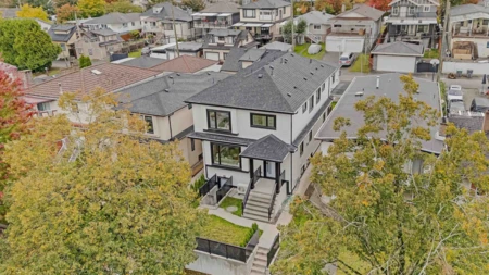 Garden / Landscaping Photo of 583 E 60th Avenue, Vancouver, BC