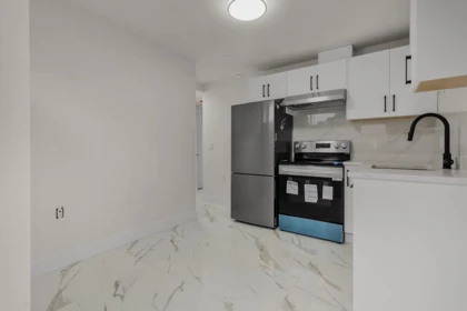 Laundry Room Photo of 583 E 60th Avenue, Vancouver, BC