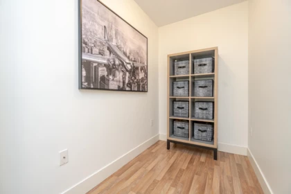 Entry Foyer Photo of 104 2515 Park Drive, Abbotsford, BC