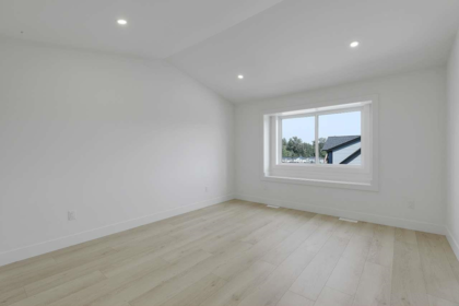 Hallway Photo of 7682 196 Street, Langley, BC