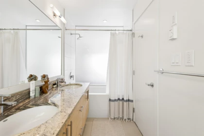 Laundry Room Photo of 2 265 E 8th Street, North Vancouver, BC