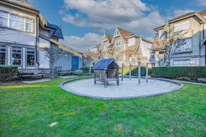 102 7288 Heather Street, Richmond, BC, Richmond — Townhouse for sale