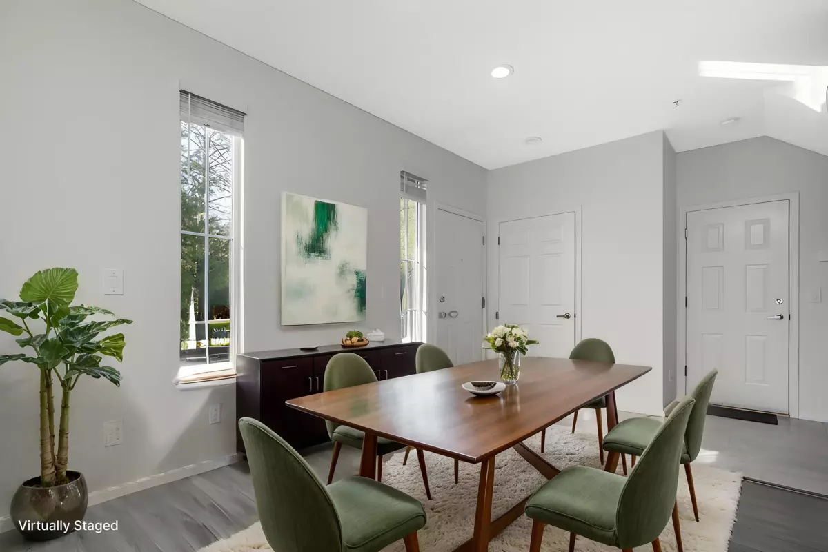 Dining Area Photo of 46 35287 Old Yale Road, Abbotsford, BC
