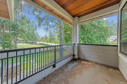 Entry Foyer Photo of 14428 33a Avenue, Surrey, BC