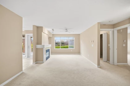 Kitchen Photo of 110 9199 Tomicki Avenue, Richmond, BC