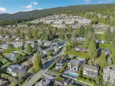 Neighborhood Park Photo Near 2198 Rosebery Avenue, West Vancouver, BC