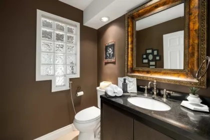 Office / Den Photo of 2198 Rosebery Avenue, West Vancouver, BC