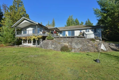 Loft / Bonus Room Photo of 10113 10131 Mercer Road, Halfmoon Bay, BC