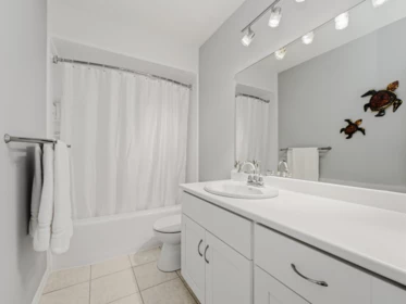 Entry Foyer Photo of 3862 Pentland Court, Burnaby, BC