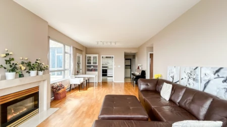 2102 6521 Bonsor Avenue, Burnaby, BC, Burnaby — Apartment/Condo for sale