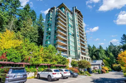 Outdoor Kitchen Photo of 401 3315 Cypress Place, West Vancouver, BC