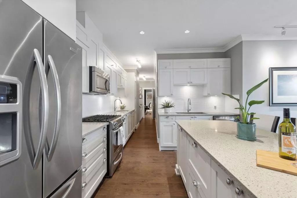 Living Room Photo of 304 15155 36 Avenue, Surrey, BC