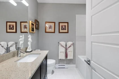 Office / Den Photo of 304 15155 36 Avenue, Surrey, BC
