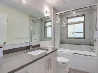 Primary Bathroom Photo of 3 115 W Queens Road, North Vancouver, BC