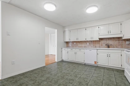 Walk-In Closet Photo of 115 9151 No. 5 Road, Richmond, BC