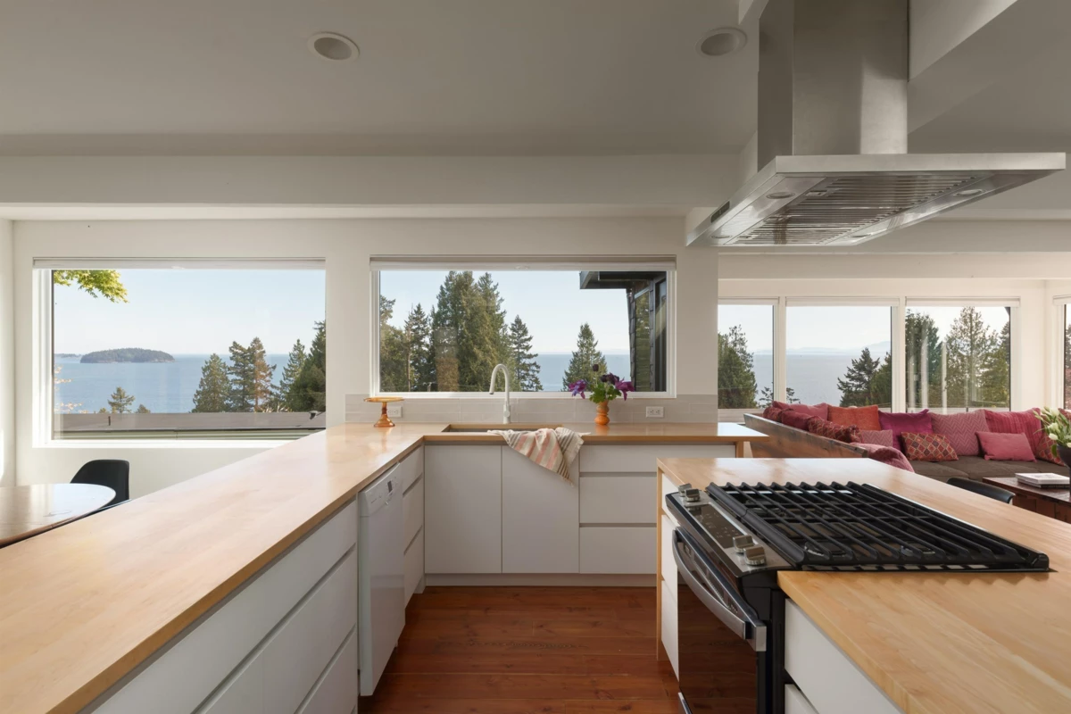 Family Room Photo of 127 Mahan Road, Gibsons, BC