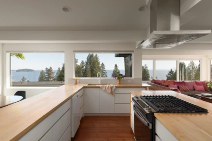 127 Mahan Road, Gibsons, BC, Gibsons — Single Family Residence for sale