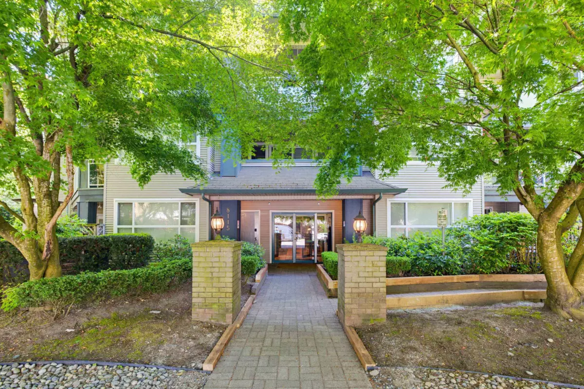 Dining Area Photo of 202 8115 121a Street, Surrey, BC