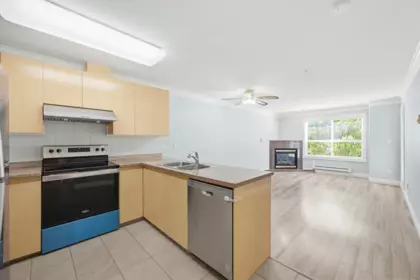 Loft / Bonus Room Photo of 202 8115 121a Street, Surrey, BC