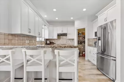 Breakfast Nook Photo of 46881 Sylvan Drive, Chilliwack, BC