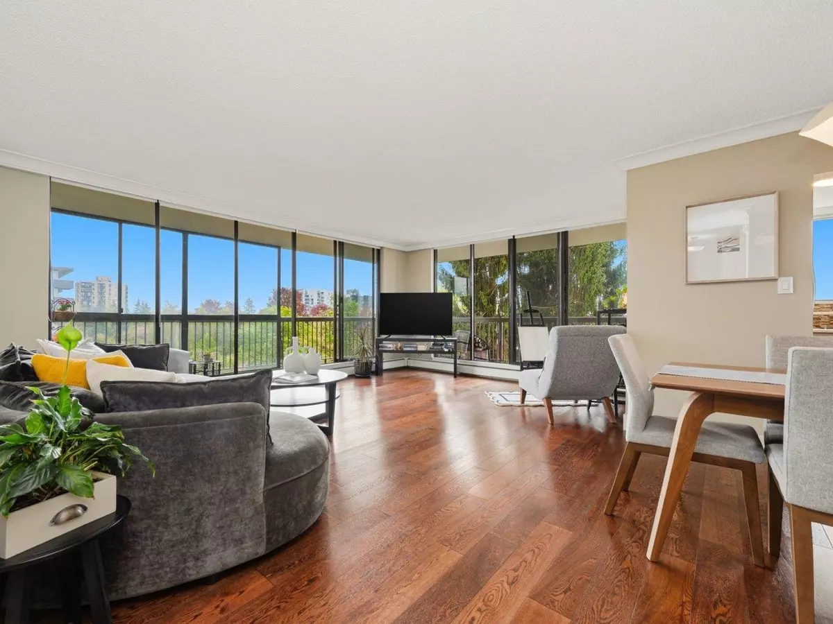 Living Room Photo of 704 114 W Keith Road, North Vancouver, BC