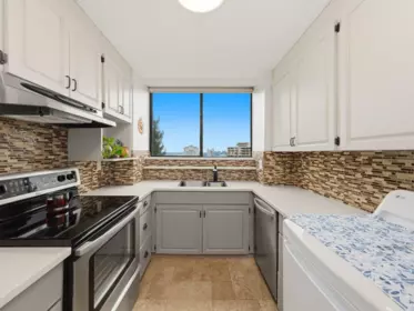 Breakfast Nook Photo of 704 114 W Keith Road, North Vancouver, BC
