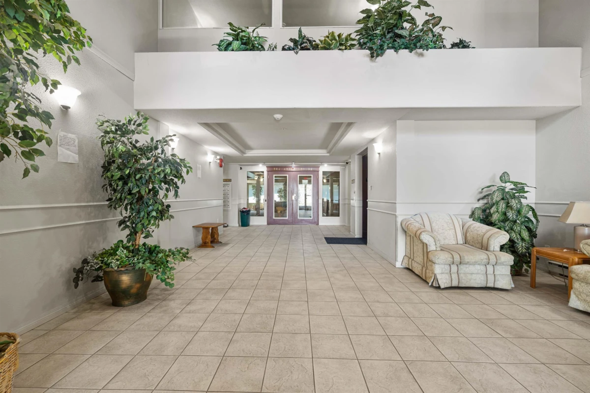Family Room Photo of 407 33478 Roberts Avenue, Abbotsford, BC