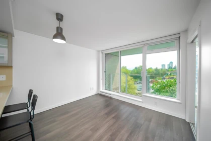 Kitchen Photo of 915 5665 Boundary Road, Vancouver, BC