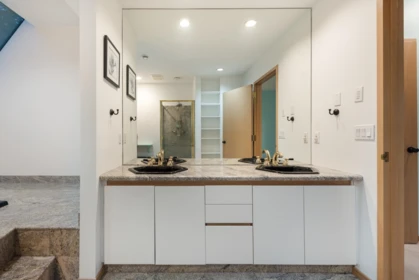 Entry Foyer Photo of 4779 Woodley Drive, West Vancouver, BC