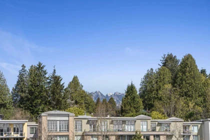 Community Amenities Photo (Clubhouse) of 305 423 6th Street, West Vancouver, BC