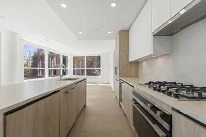 Pantry Photo of 305 423 6th Street, West Vancouver, BC