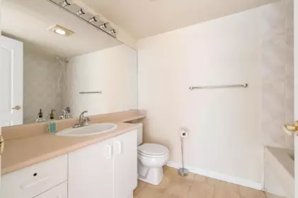 Primary Bathroom Photo of 120 20894 57 Avenue, Langley, BC