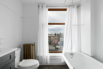 Basement Recreation Room Photo of 506 175 E Broadway, Vancouver, BC